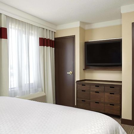 Four Points By Sheraton Kitchener-Waterloo Exterior foto