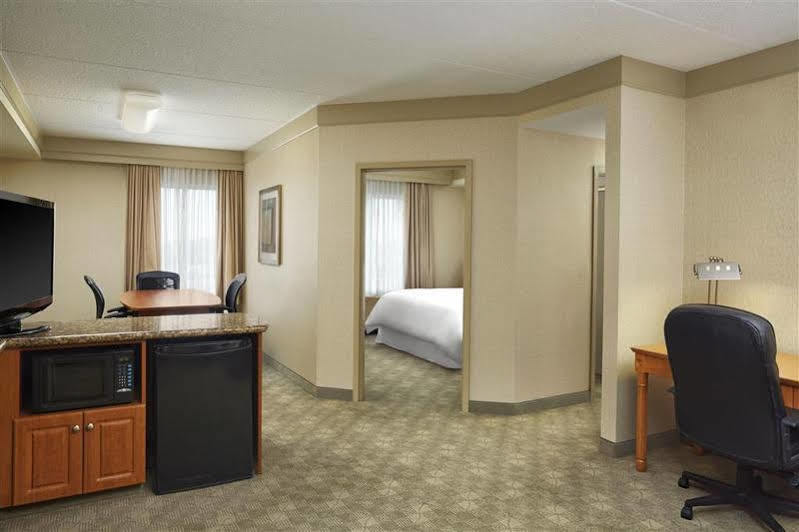 Four Points By Sheraton Kitchener-Waterloo Exterior foto