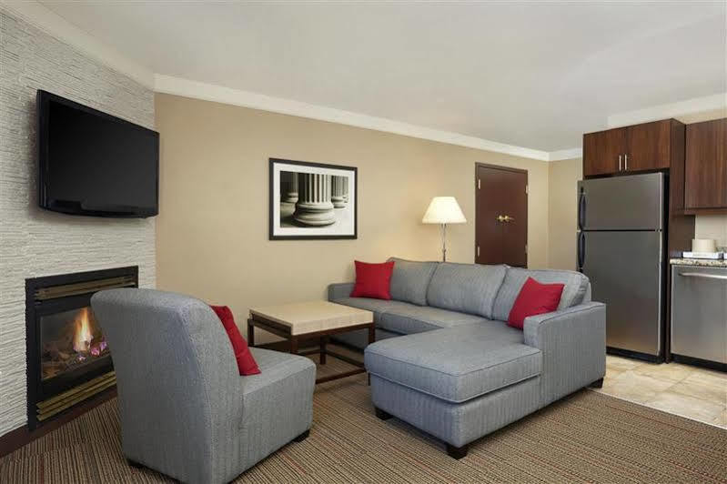 Four Points By Sheraton Kitchener-Waterloo Exterior foto