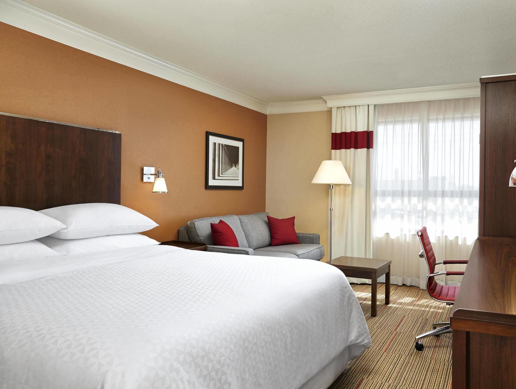 Four Points By Sheraton Kitchener-Waterloo Exterior foto